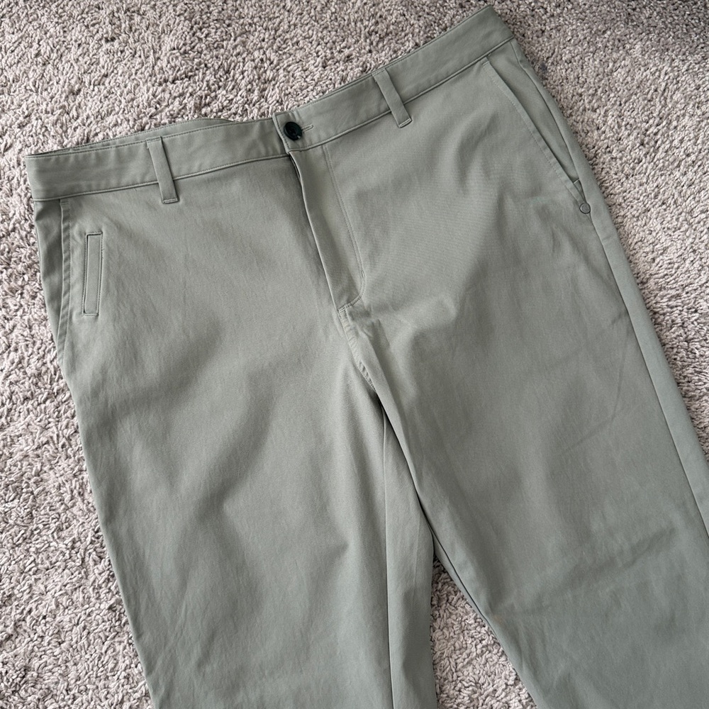 Vuori Mens Grey/Green Meta Pants - Picture 2 of 4
